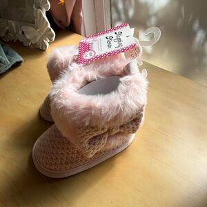 baby Pink fuzzy Boots